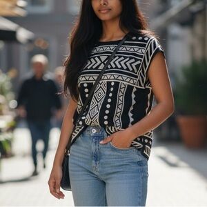 Savannah Jane Black Cream Embroidered Cap Sleeve Crewneck Top Size Medium